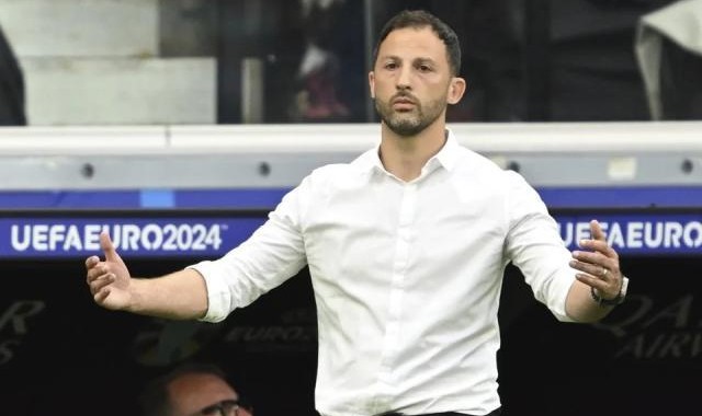 开云官网-比利时主帅：不需要调整卢卡库 多库不应承受痛苦