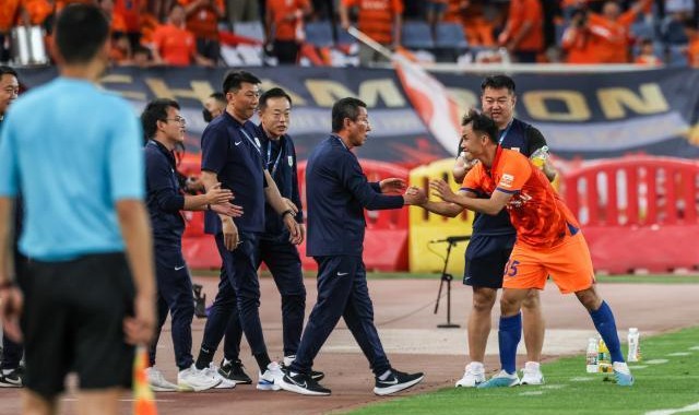 开云官网-鲁汉大战今非昔比！“发动机”缺阵崔康熙或出奇招？