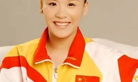 开云体育入口-瘫痪28年桑兰现状：45岁仍白皙漂亮，嫁资产千万老公，儿子已12岁|黄健|全运会|跳马|摘金|体操_新浪体育_新浪新闻