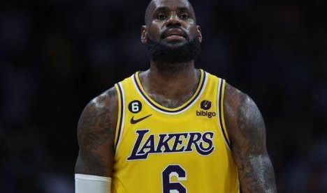 开云体育官网-生死一战倾其所有！詹姆斯考虑就此结束传奇生涯