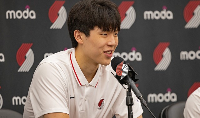 kaiyun-开拓者官方为夏联球员名字发音做注释🤣杨瀚森为Yahng Hahn-sun