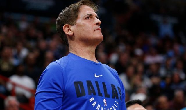 球迷不满独行侠休赛期操作 社媒骂声一片库班遭殃