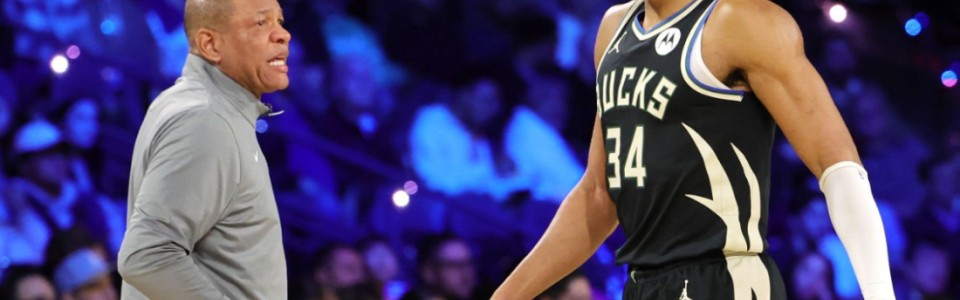 开云官网-里弗斯回应字母流言：他说想留在雄鹿 作为主帅我只能以此为依据