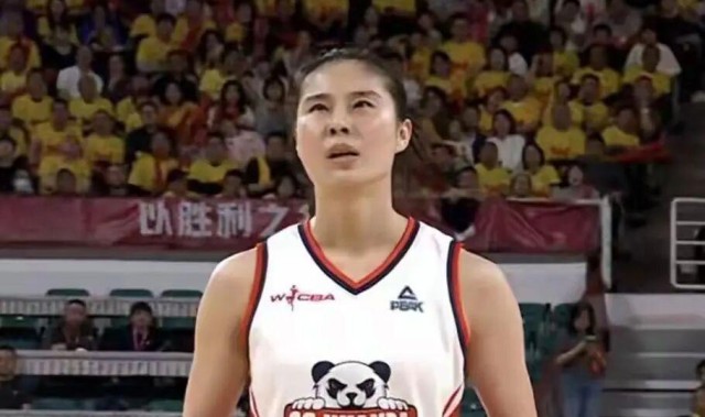 开云体育入口-李缘15分6篮板2助攻成为总决赛MVP 四川女篮74-65胜山西