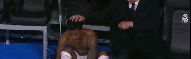 真会说！安帅自我调侃：半场时应该把教练换下去