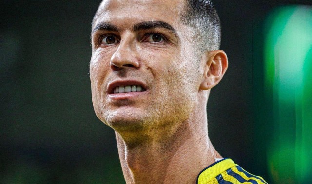 开云官网-西媒：C罗还在沙特养伤，沙特联赛可能停摆，0冠和1000球无法达成